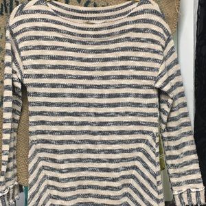 Soft surrounding top